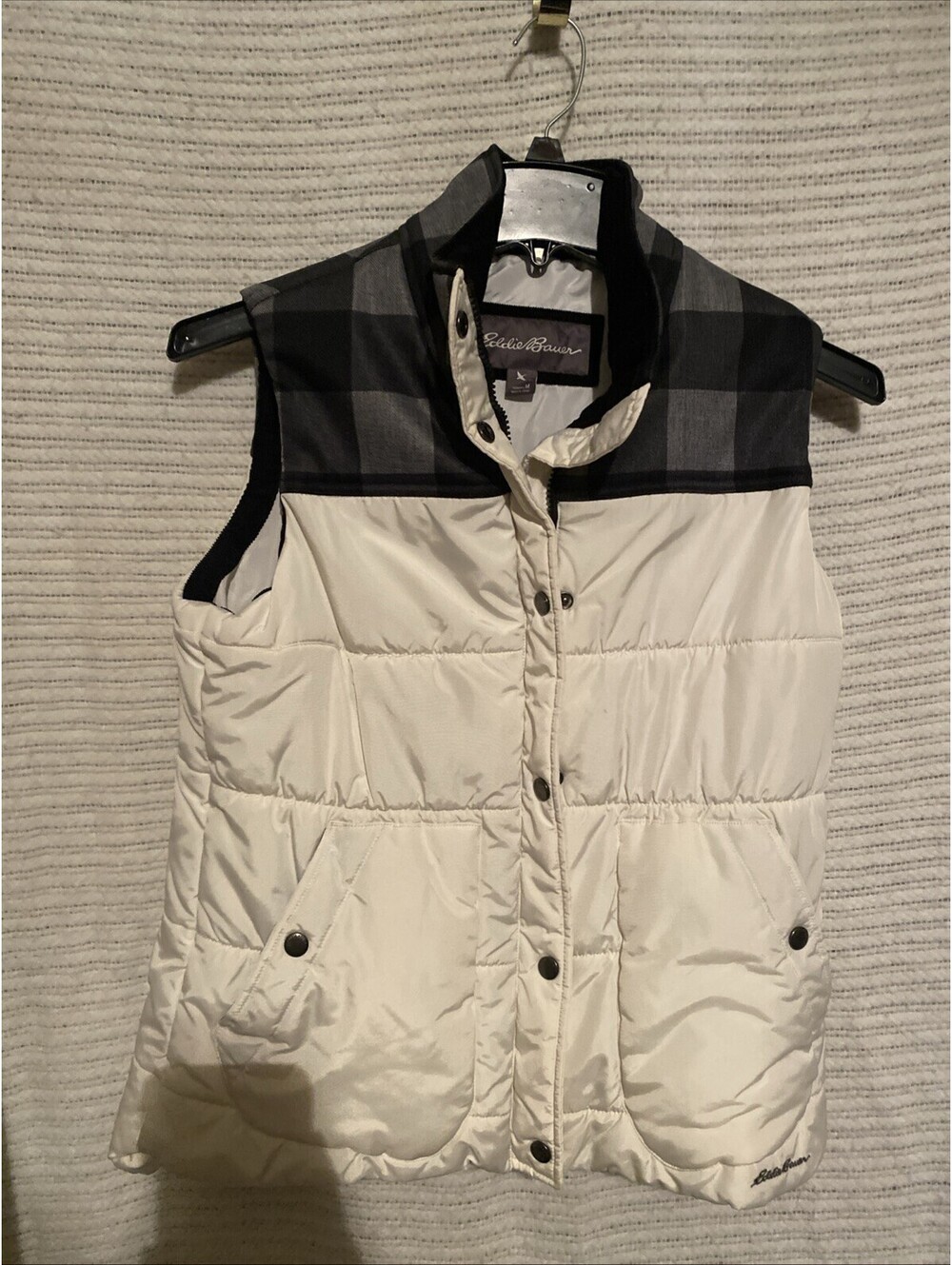 Eddie Bauer Women's Size Medium White & Black Paid Puffer Vest